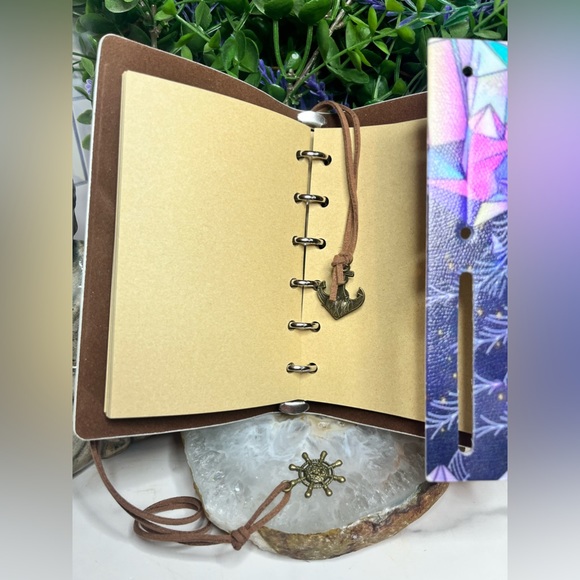 Vintage Style Crystal Journal - Picture 3 of 3